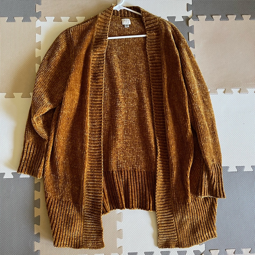 A new day cardigan - soft chenille fabric super cute no wear